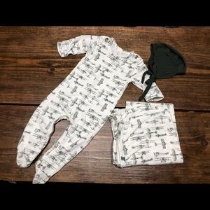 Kate Quinn Organics vintage airplane set